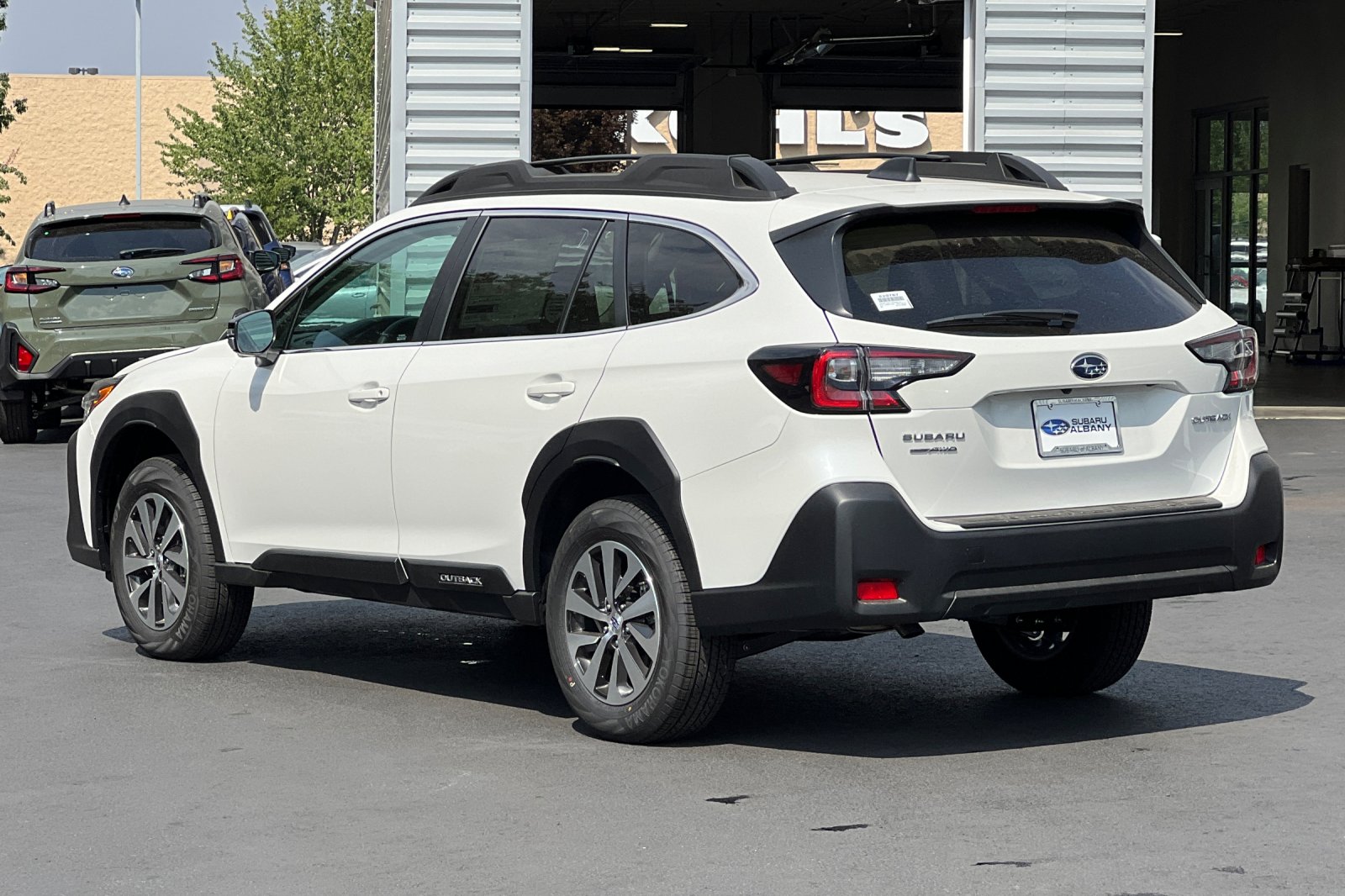 2025 Subaru Outback Premium photo 4
