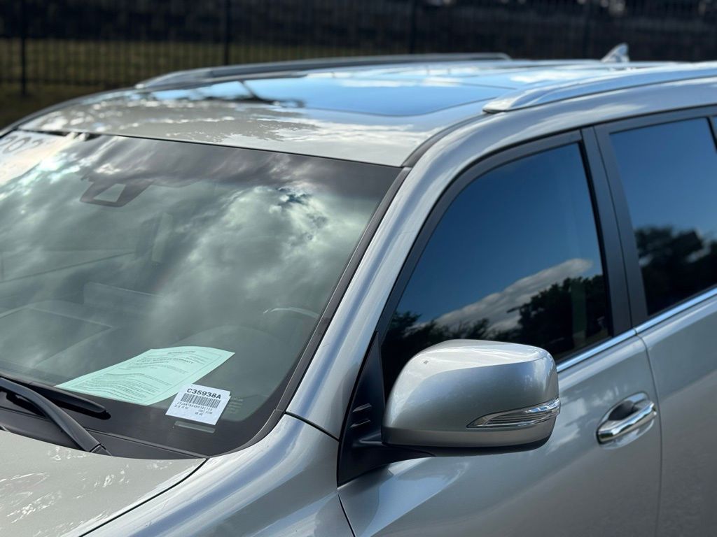 2022 Lexus GX 460 Premium photo 2