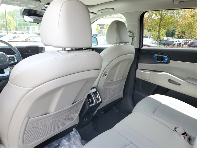 2025 Kia Sorento S photo 4