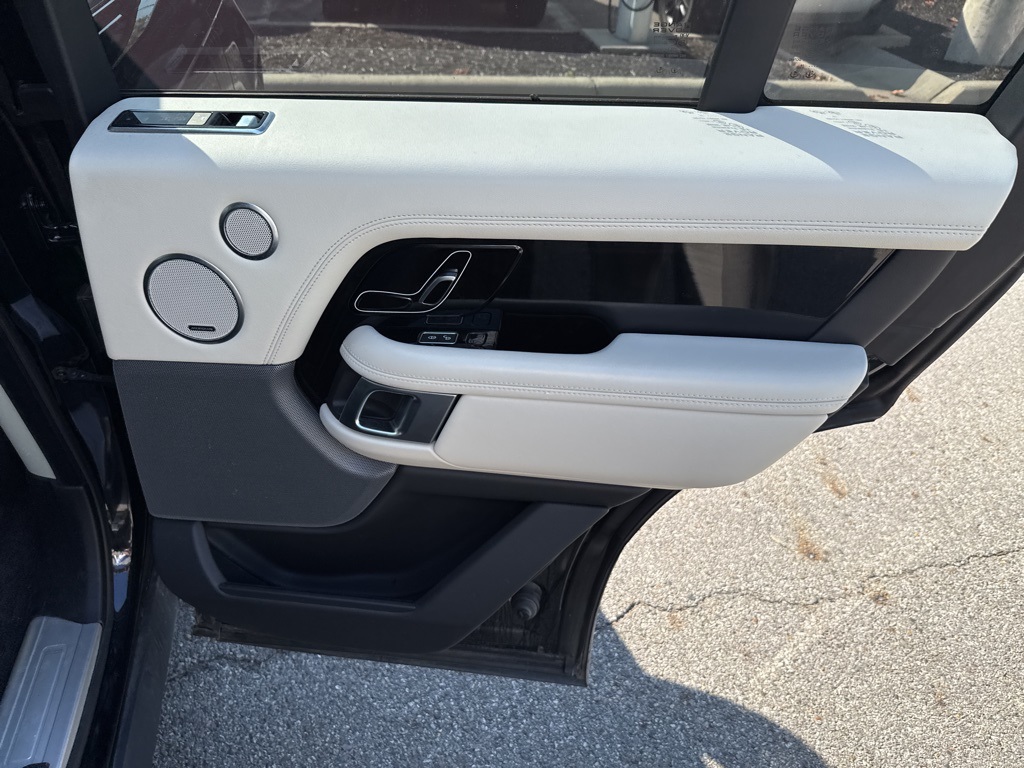 2019 Land Rover Range Rover SuperCharged photo 18