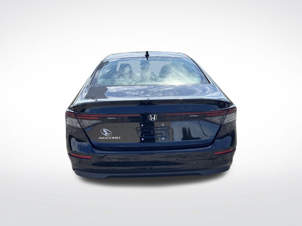 2025 Honda Accord LX photo 11