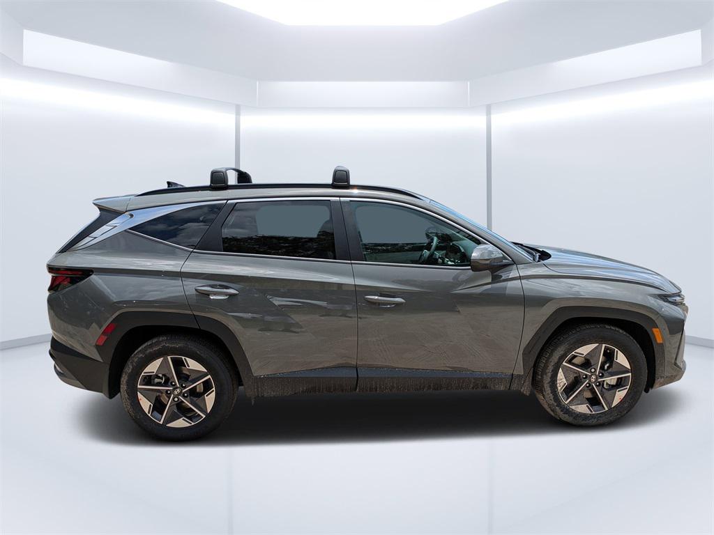 2025 Hyundai Tucson SEL photo 2