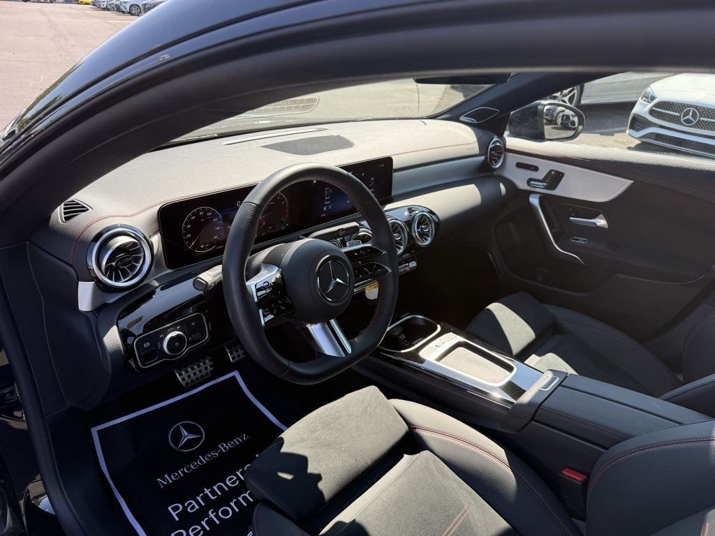 2025 Mercedes Benz CLA 250 4MATIC photo 6