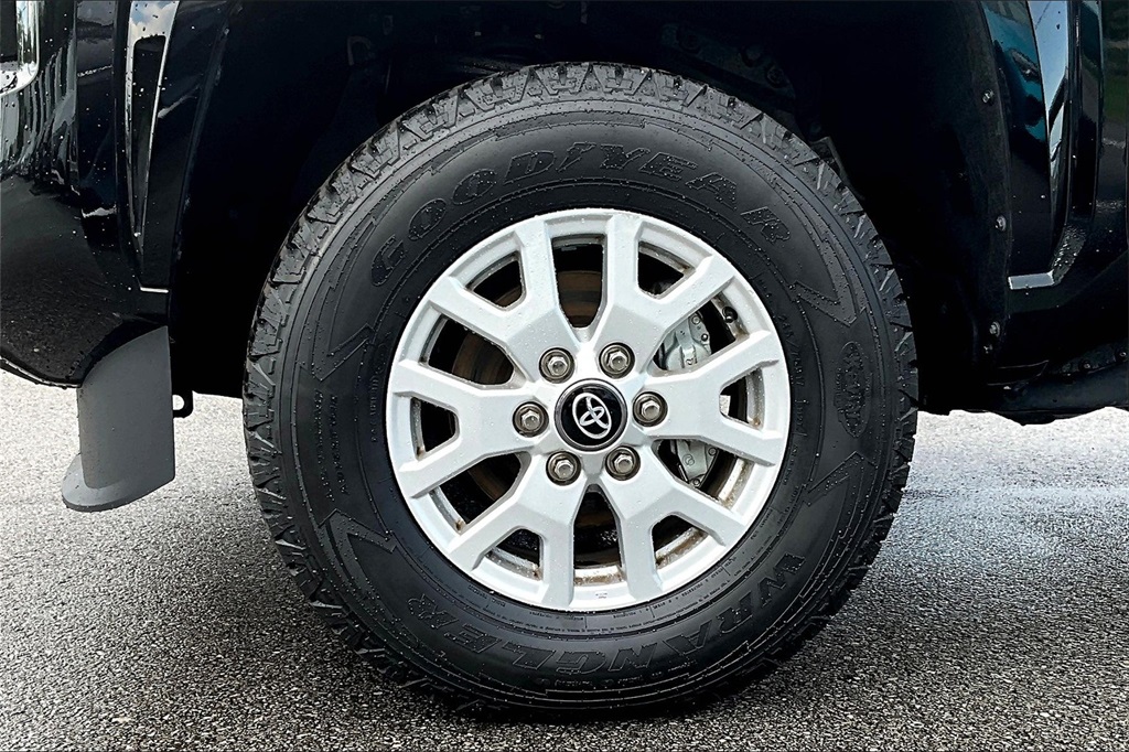 2024 Toyota Tacoma SR5 photo 32