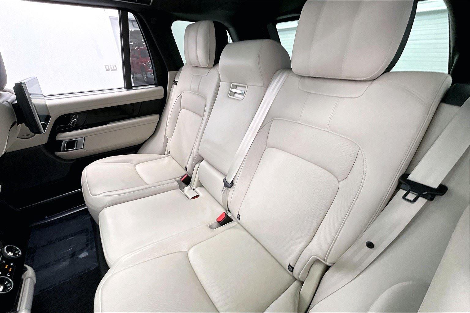 2021 Land Rover Range Rover Autobiography photo 13