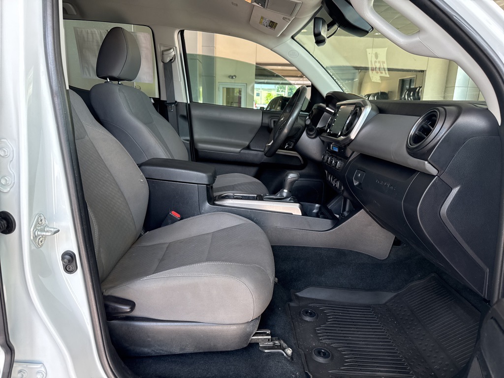 2023 Toyota Tacoma SR5 photo 6