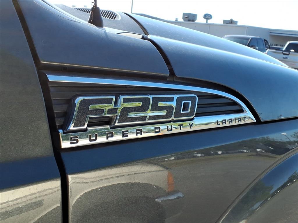2016 Ford F-250 Lariat photo 3