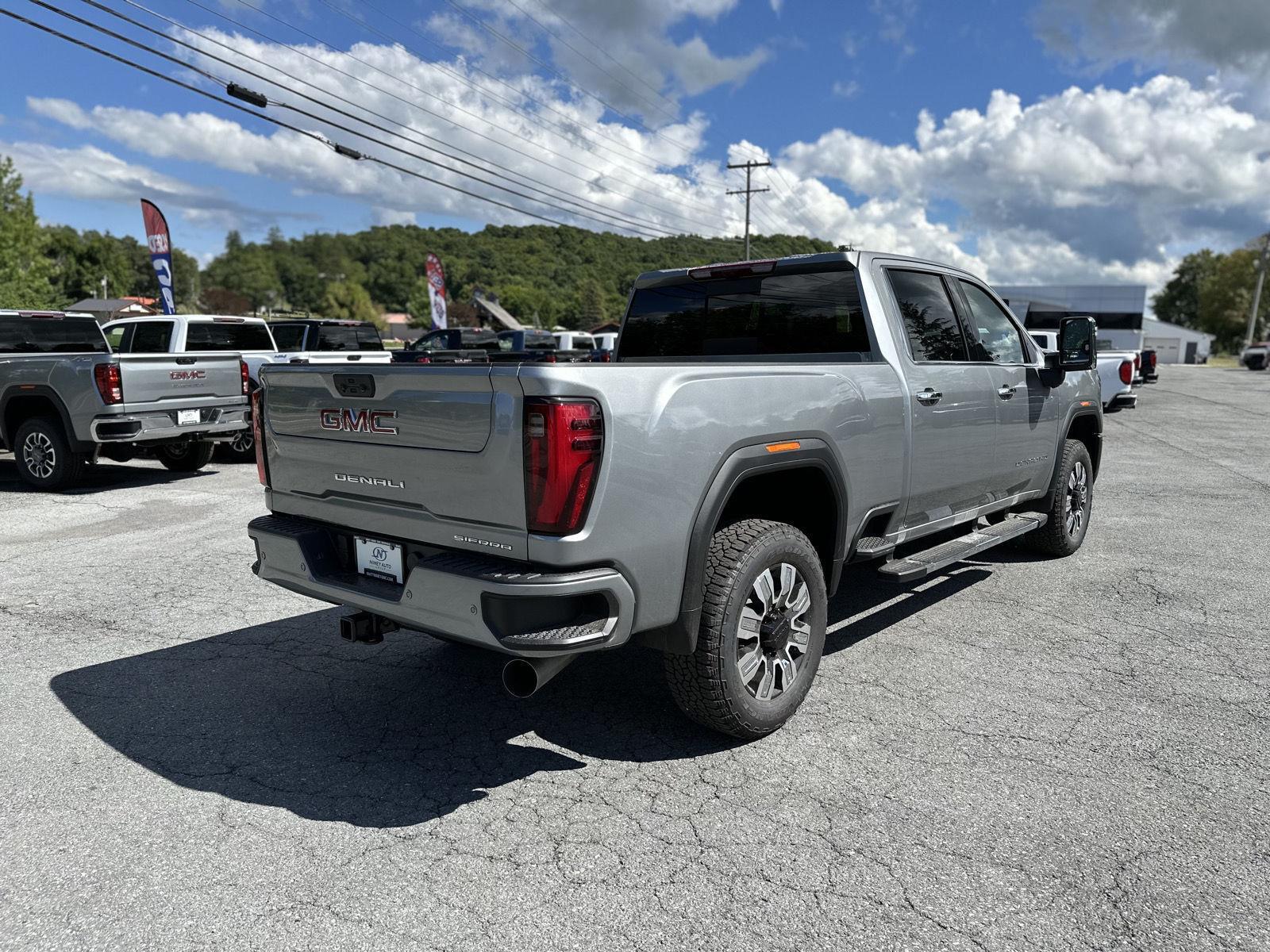 2025 Gmc Sierra 2500 HD Denali photo 3