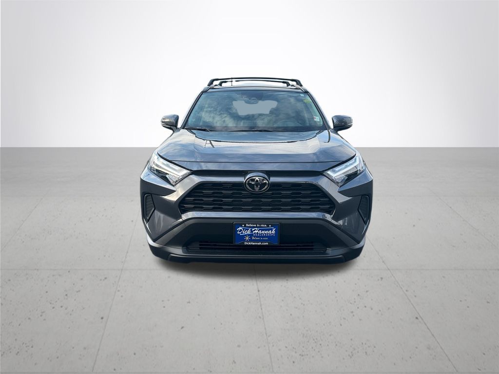 2025 Toyota RAV4 Hybrid XLE photo 2