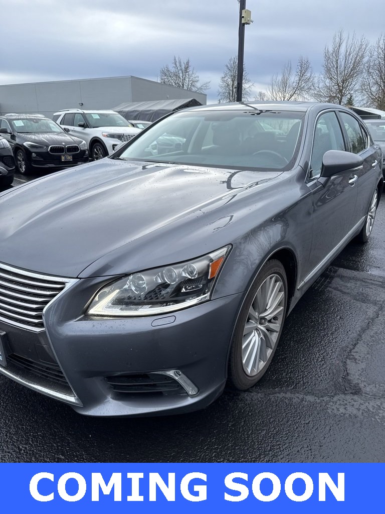 2016 Lexus LS Base's photo