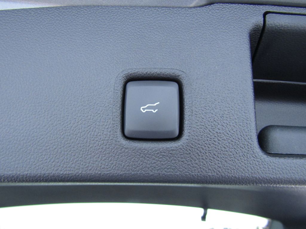 2025 Ford Escape Platinum photo 8