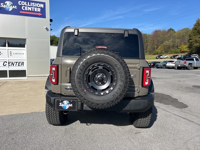2025 Ford Bronco Outer Banks photo 3