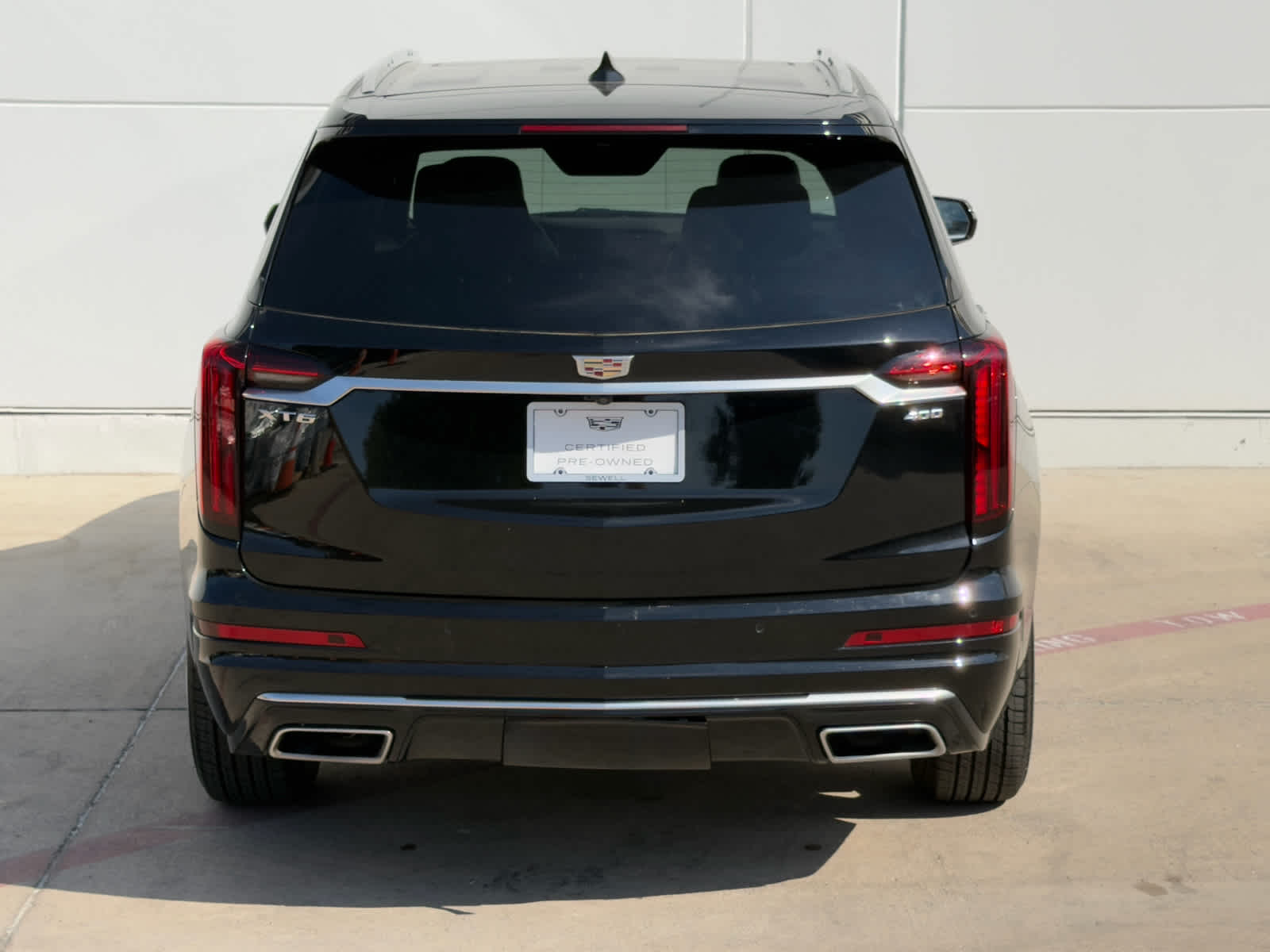 2025 Cadillac XT6 Premium Luxury photo 4