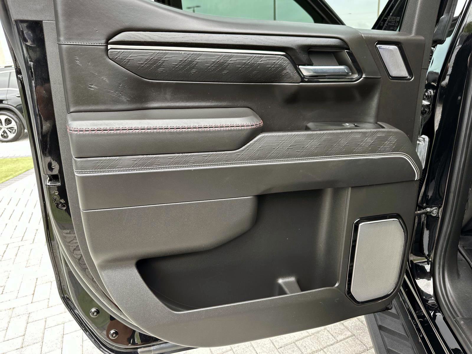 2024 Gmc Sierra 1500 AT4X photo 9