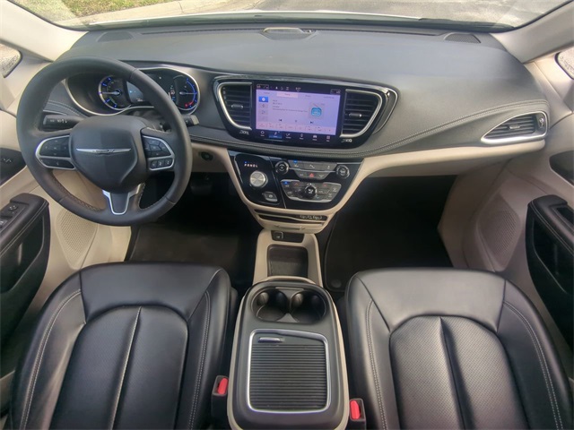 2023 Chrysler Pacifica Hybrid Touring L photo 16