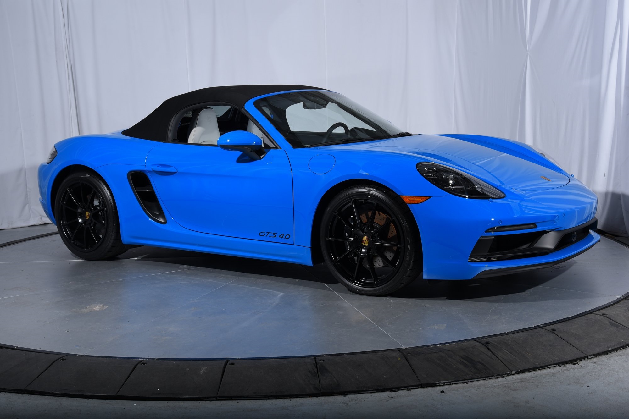 2025 Porsche Boxster GTS 4.0 photo 12