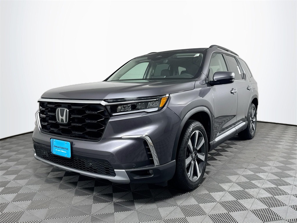 2025 Honda Pilot Touring's photo