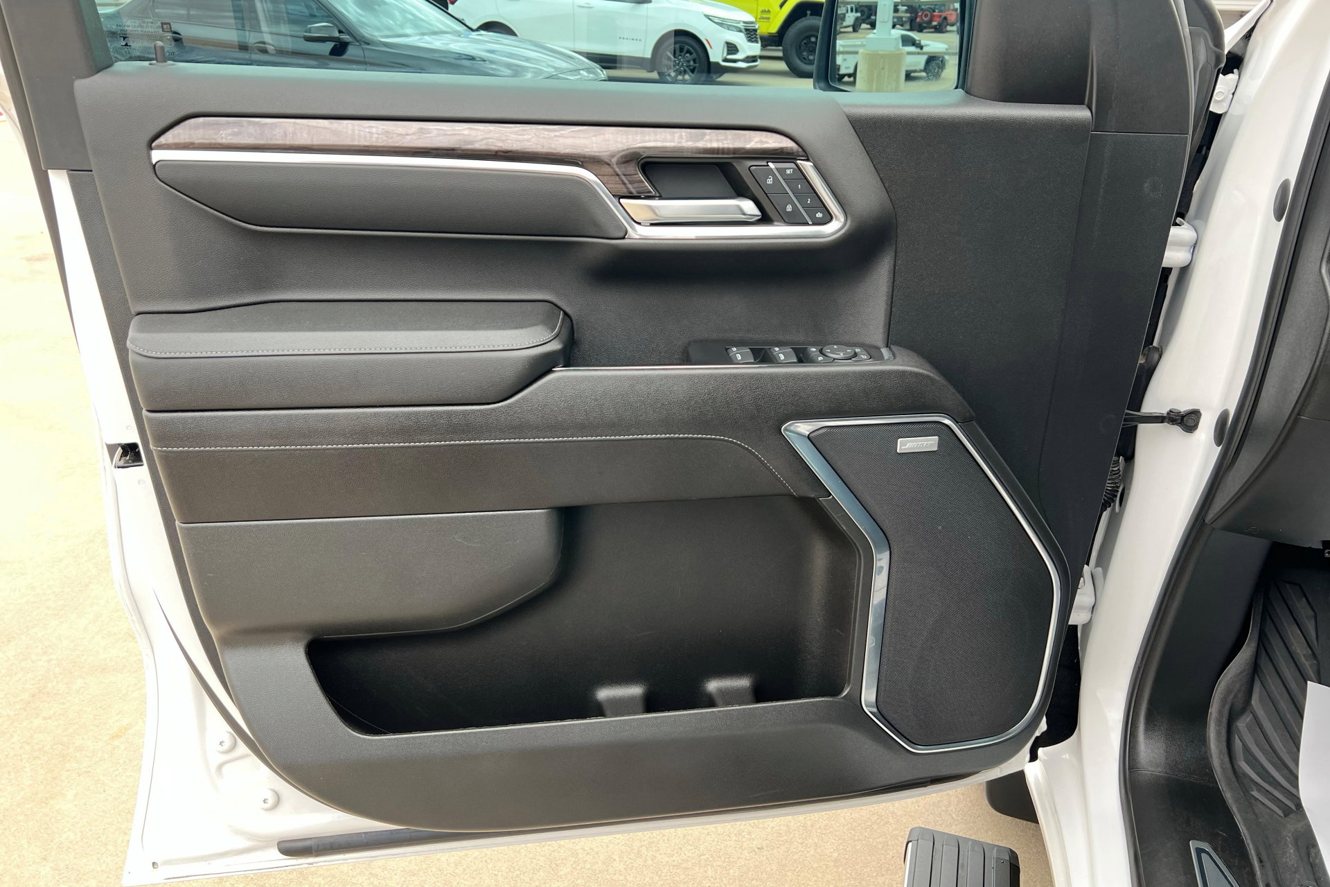 2023 Chevrolet Silverado 1500 LTZ photo 14