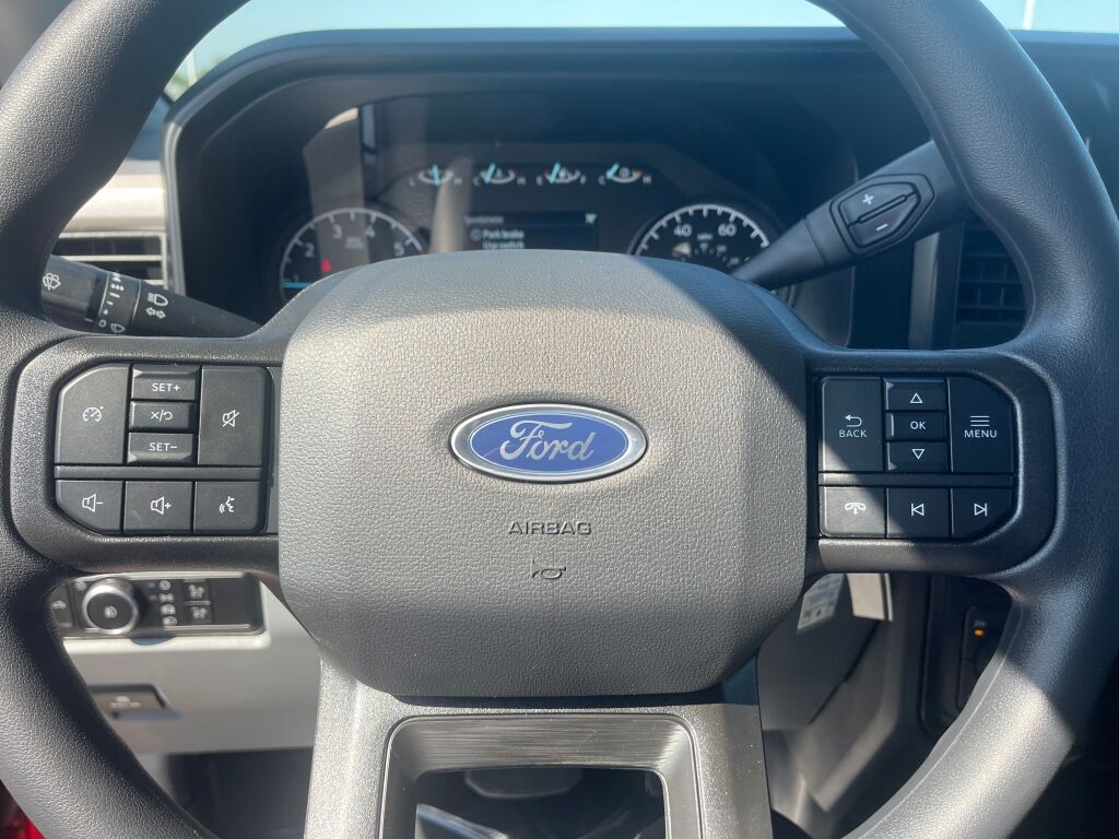 2026 Ford F-250 XL photo 9