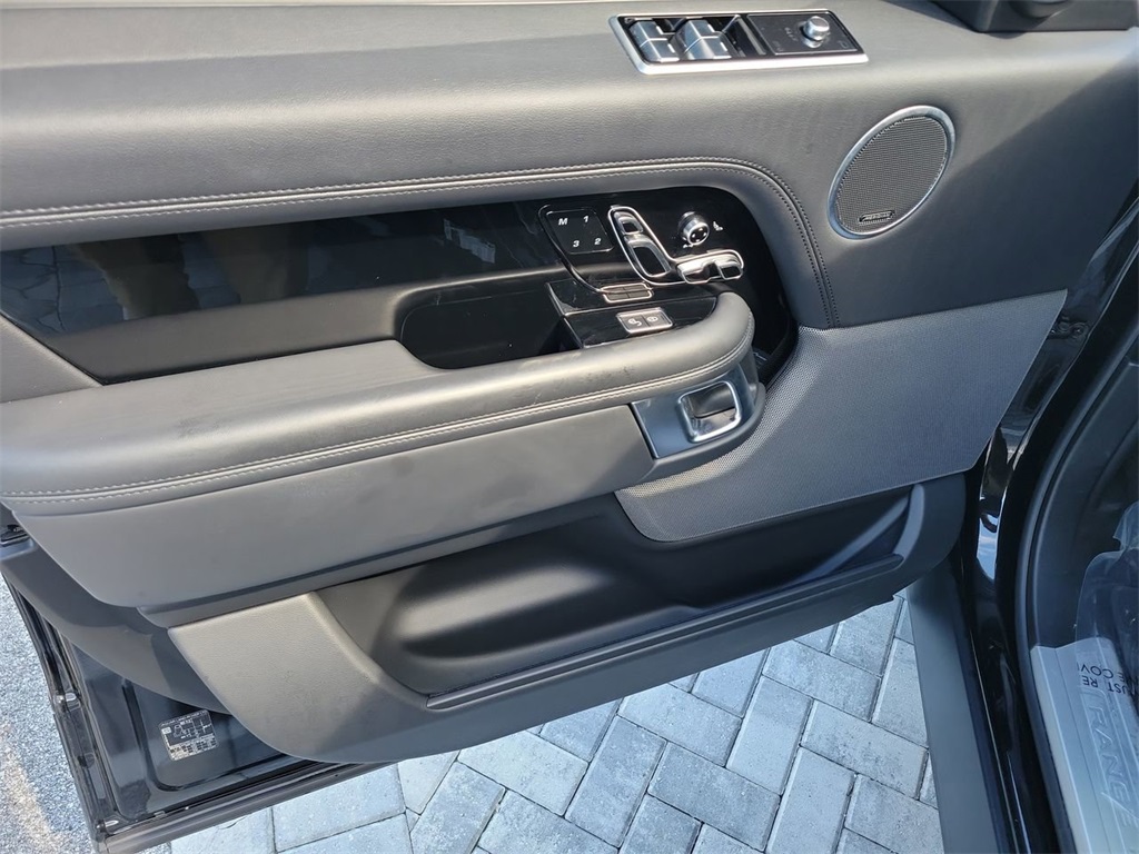 2019 Land Rover Range Rover SuperCharged photo 18