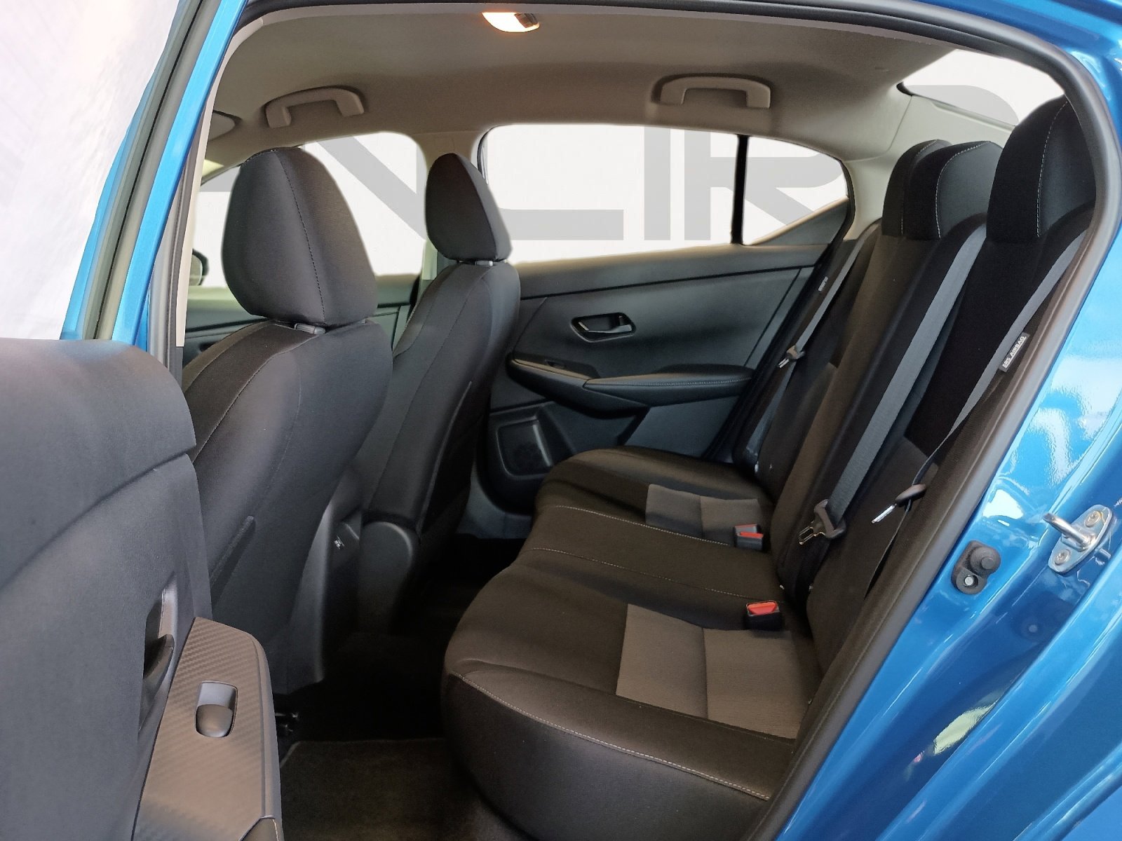 2025 Nissan Sentra SV photo 17