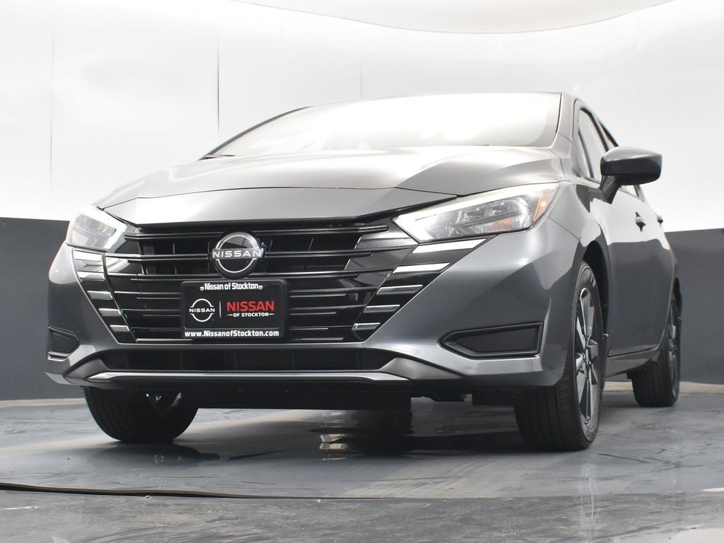 2025 Nissan Versa 1.6 SV photo 35