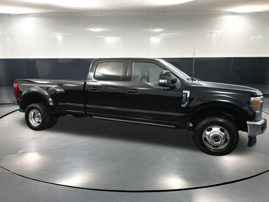 2022 Ford F-350 photo 3