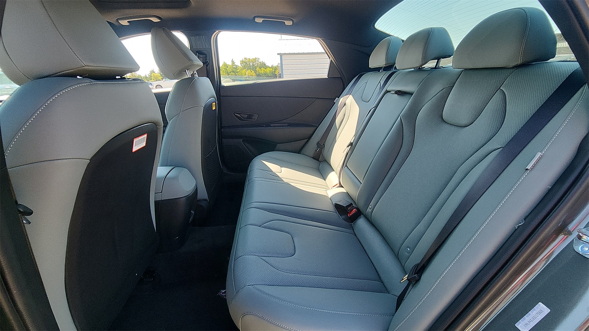 2025 Hyundai Elantra Hybrid Limited photo 25