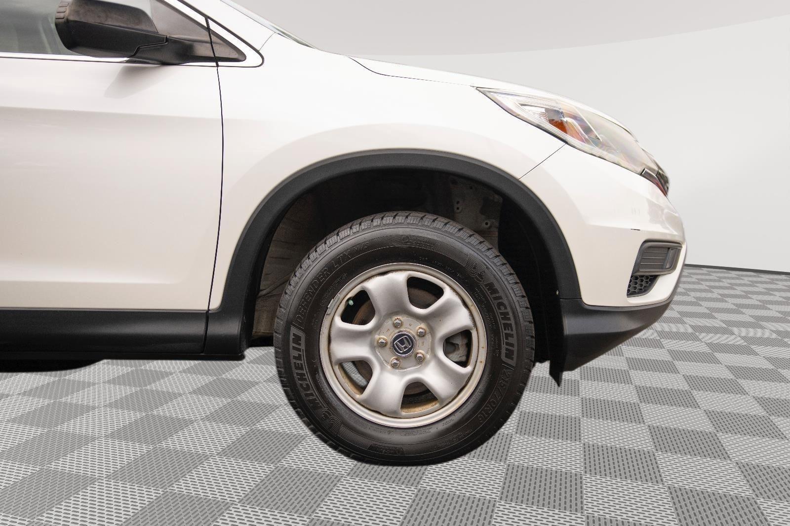 2016 Honda CR-V LX photo 24
