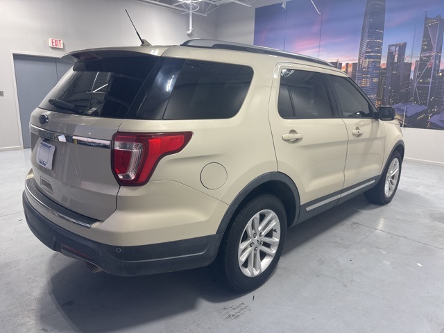 2018 Ford Explorer XLT photo 4