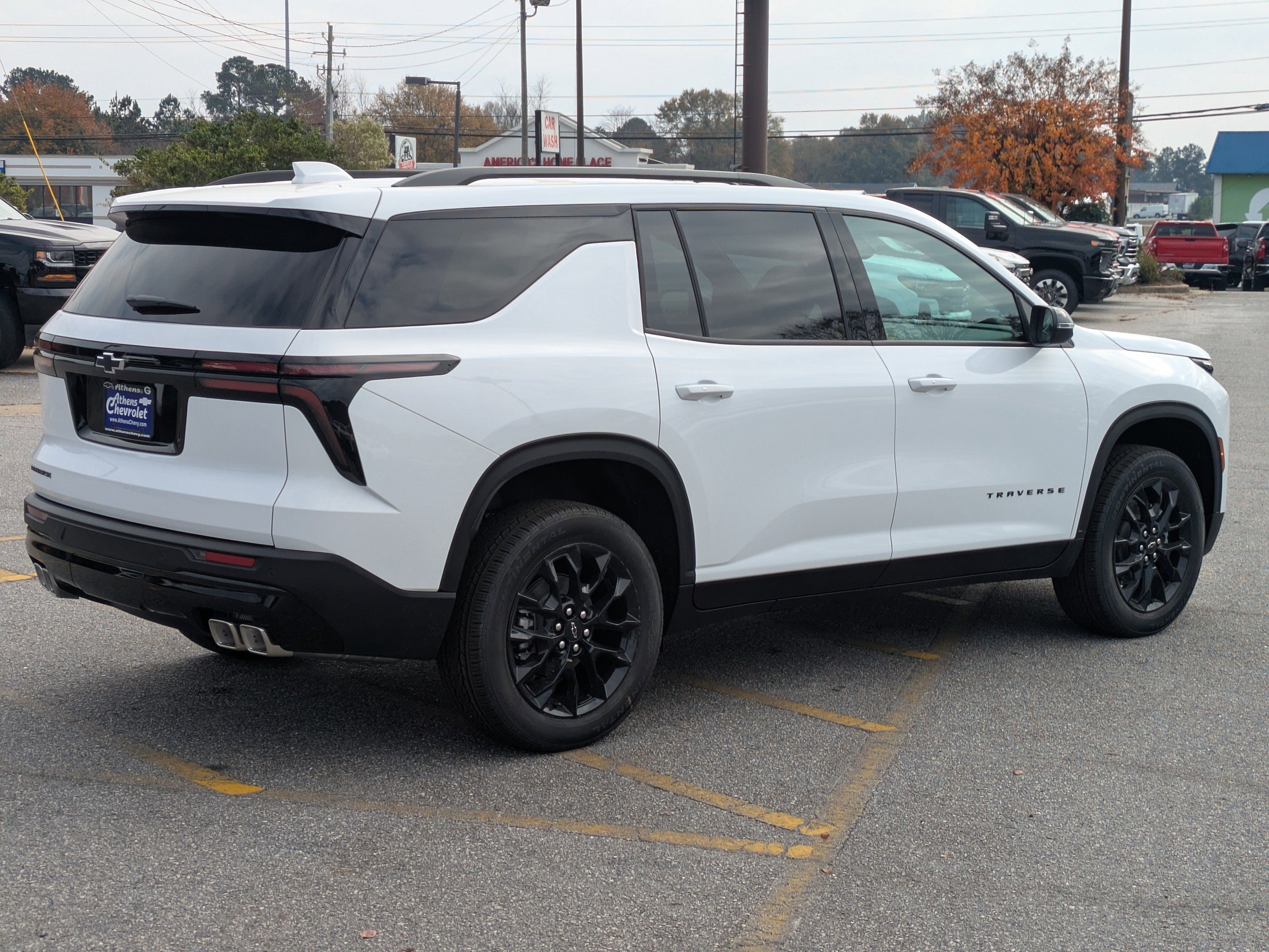 2026 Chevrolet Traverse photo 2