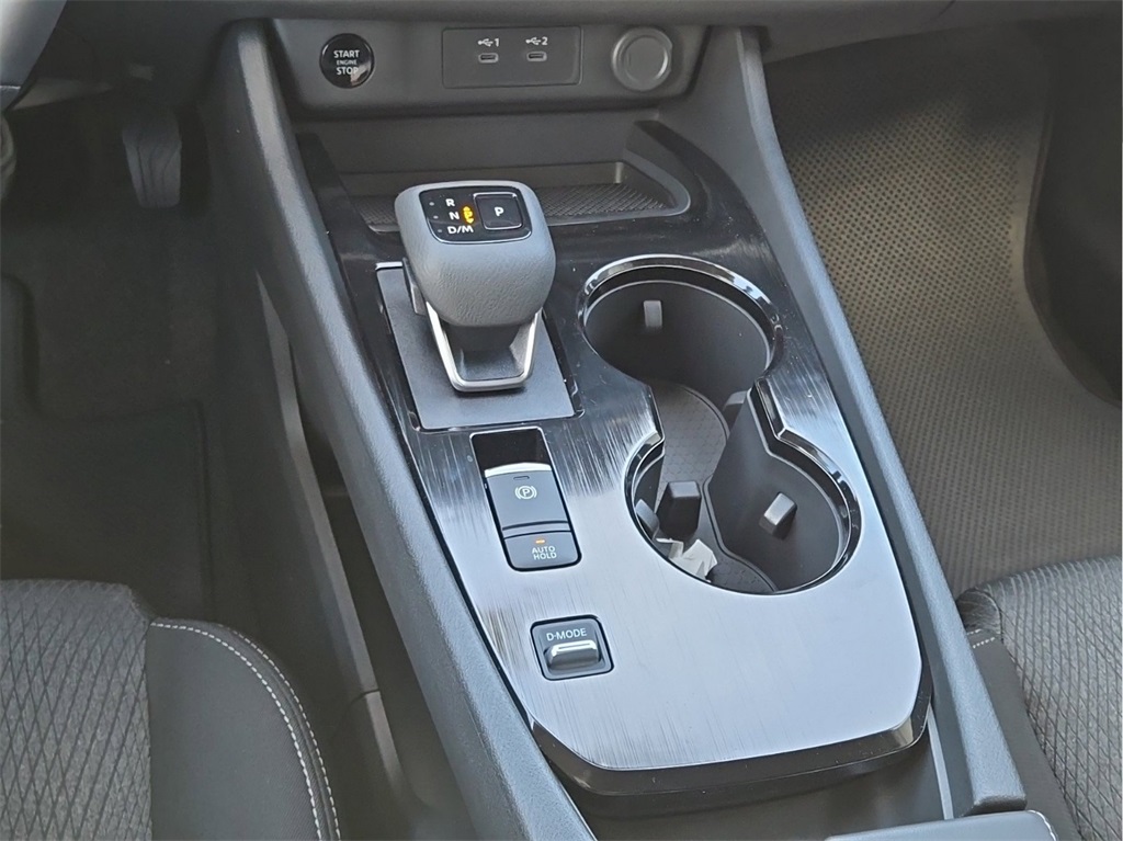 2025 Nissan Rogue SV photo 30