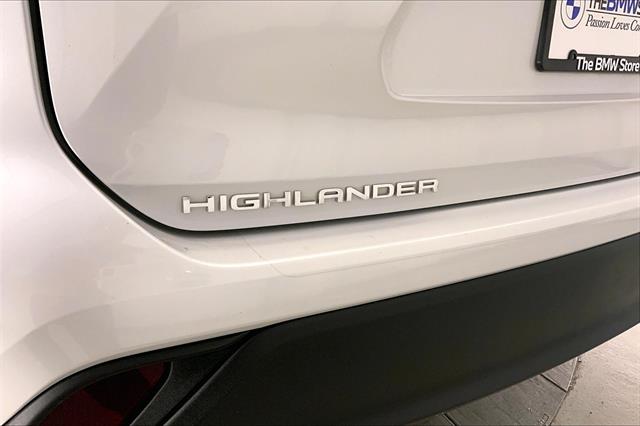 2022 Toyota Highlander XLE photo 7