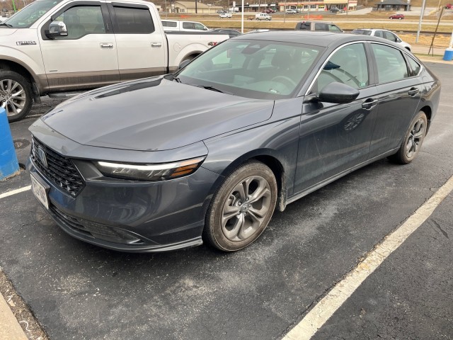 2024 Honda Accord EX's photo