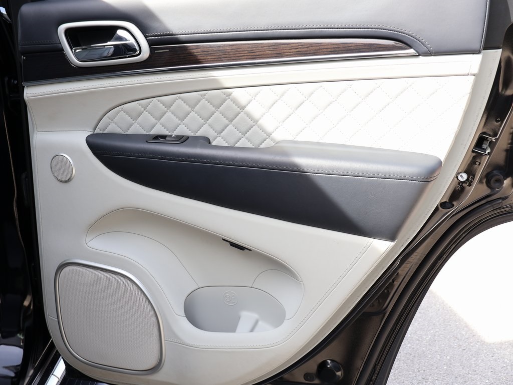 2021 Jeep Grand Cherokee Summit photo 11