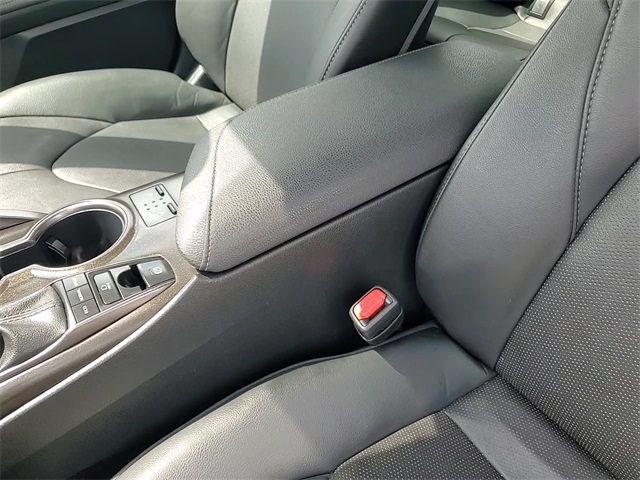 2024 Toyota Camry XSE photo 19