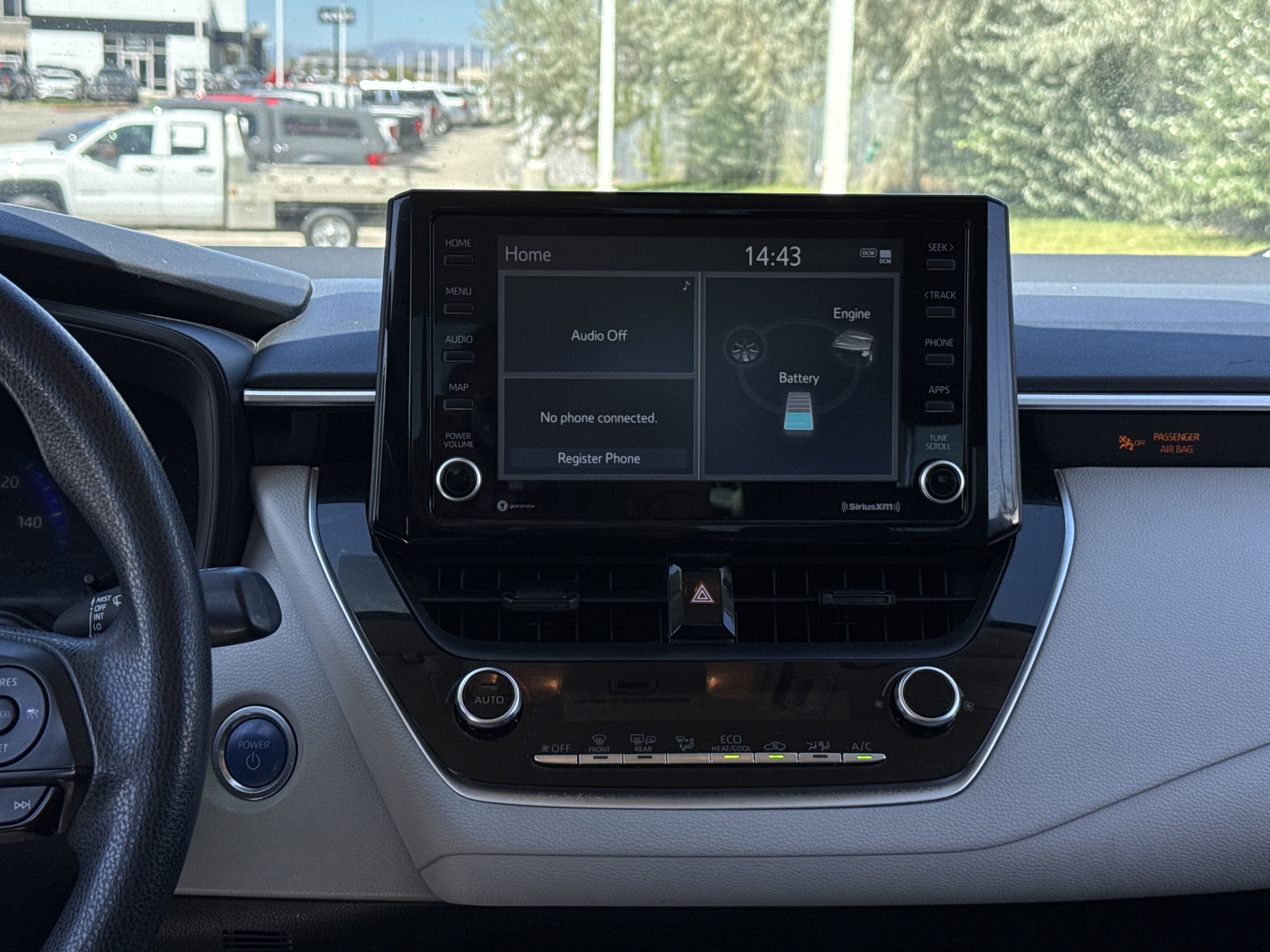 2022 Toyota Corolla Hybrid LE photo 14