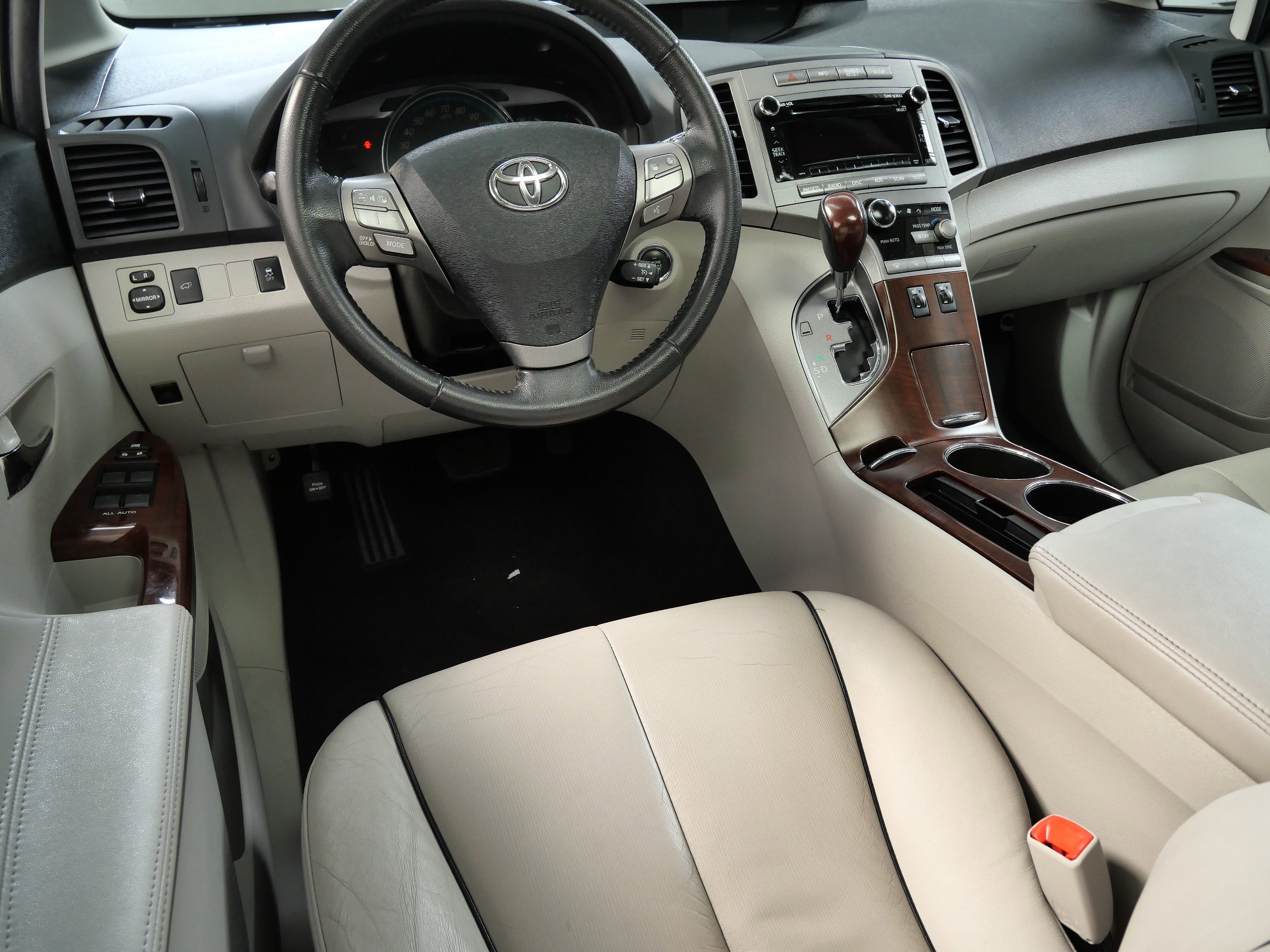 Used 2011 Toyota Venza Base with VIN 4T3BK3BB2BU060542 for sale in Minnetonka, Minnesota