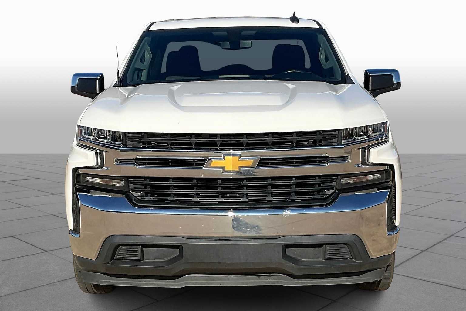 2020 Chevrolet Silverado 1500 LT photo 3