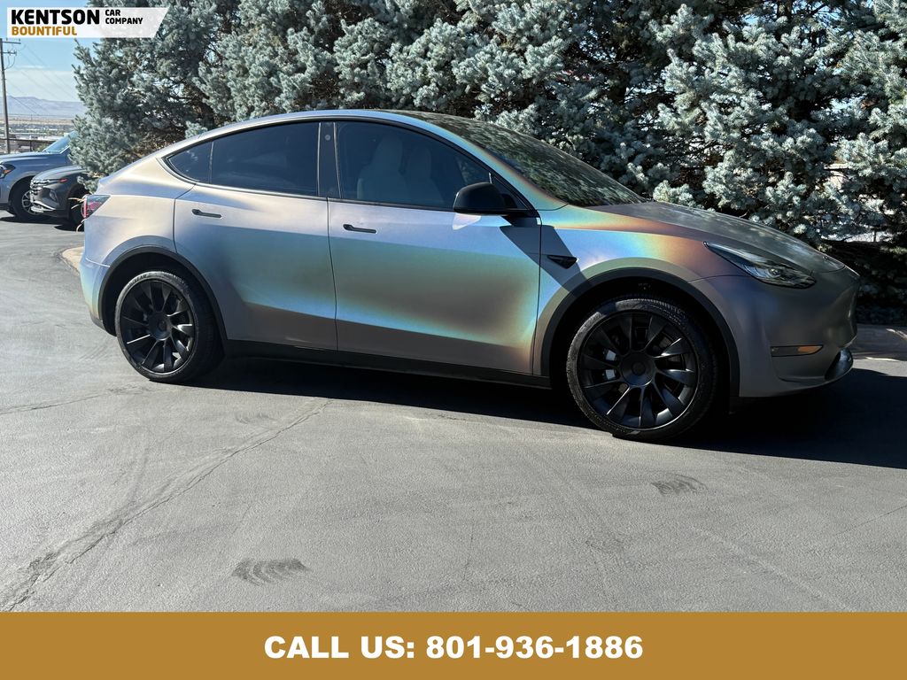 2023 Tesla Model Y Long Range photo 11