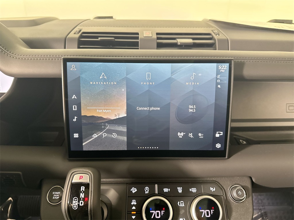 2025 Land Rover Defender 110 X-Dynamic SE photo 15