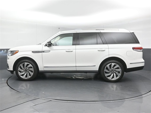 2023 LINCOLN NAVIGATOR - Image 8