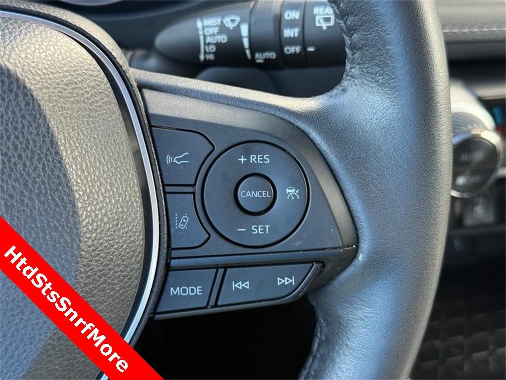 2022 Toyota RAV4 Hybrid XLE photo 21