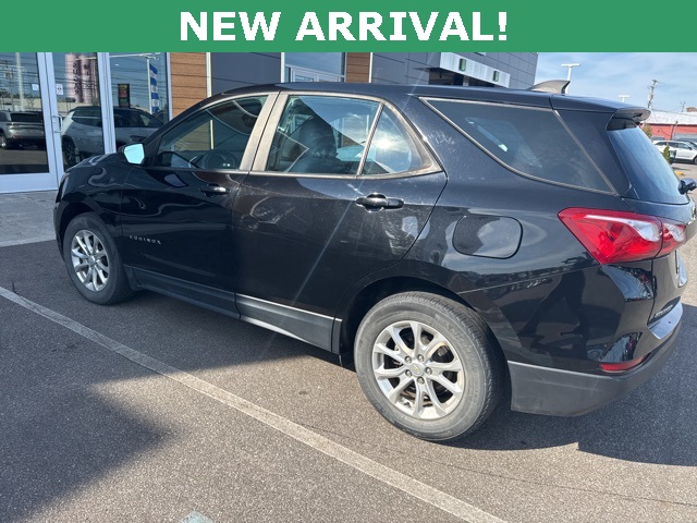 2020 Chevrolet Equinox LS photo 3