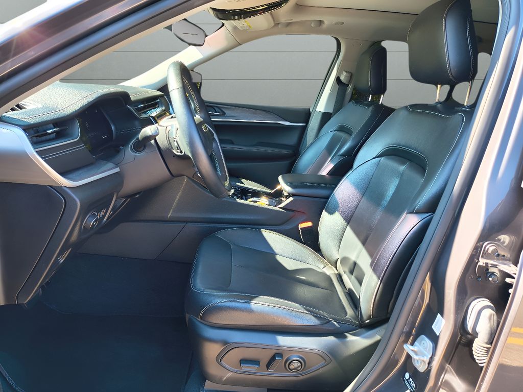 2022 Jeep Grand Cherokee Limited photo 18