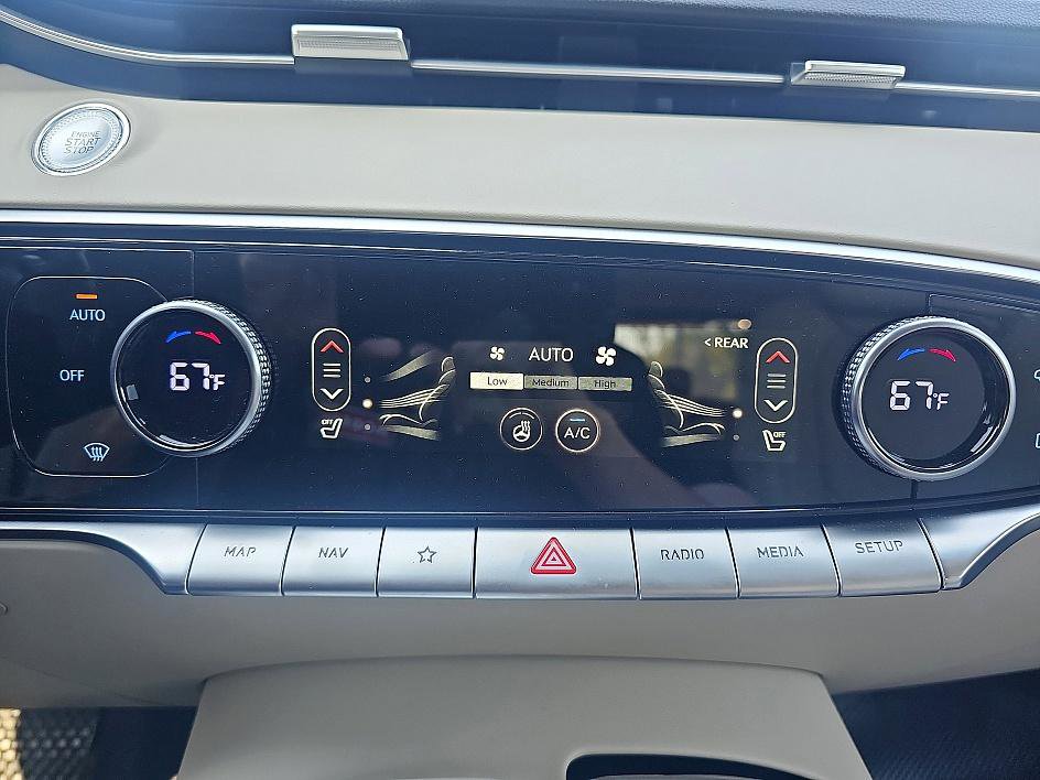 2025 Genesis GV70 2.5T photo 21