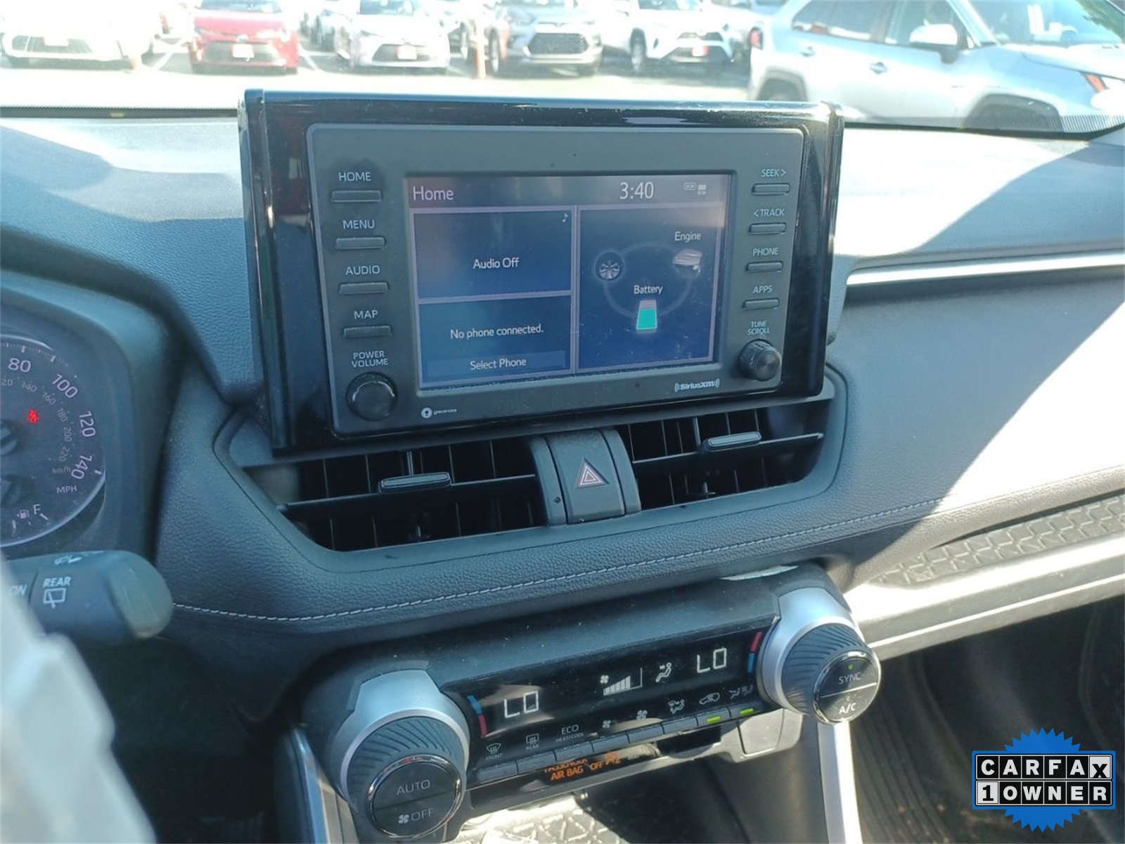 2022 Toyota RAV4 LE photo 4