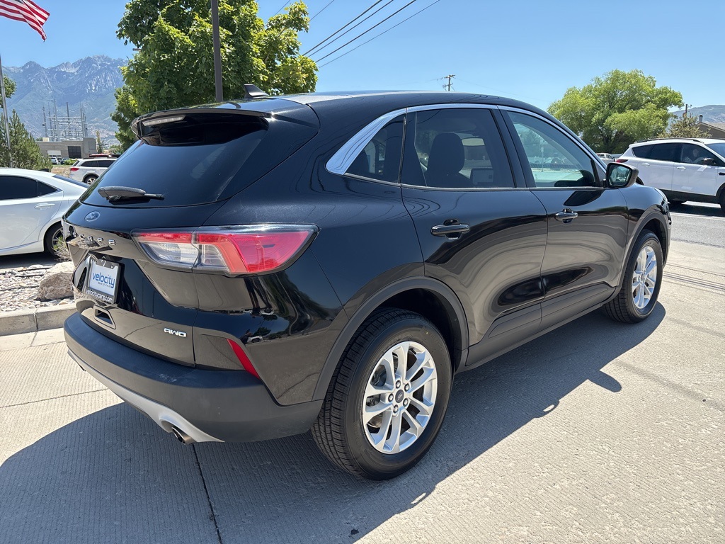 2022 Ford Escape SE photo 4
