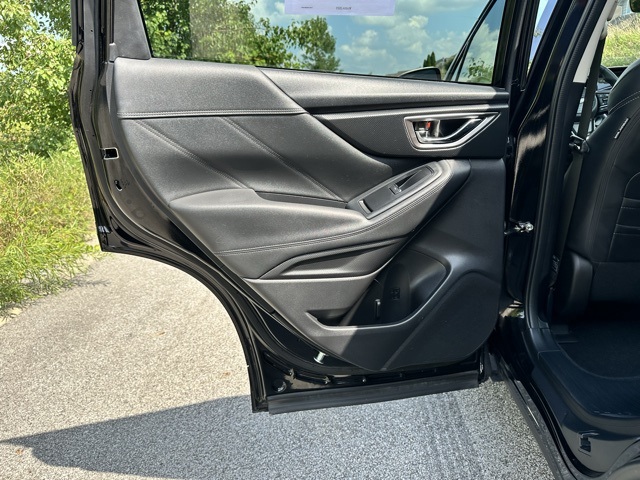 2022 Subaru Forester Touring photo 14