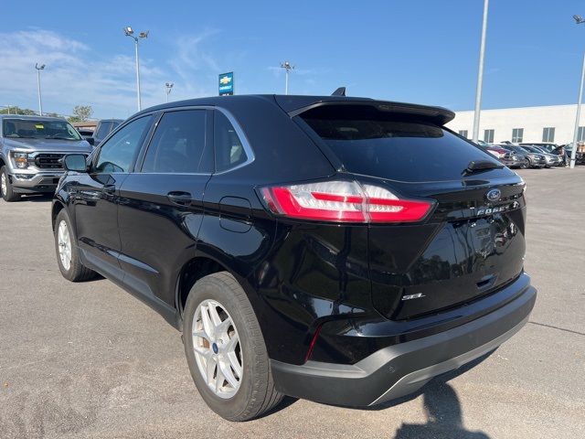 2022 Ford Edge SEL photo 3